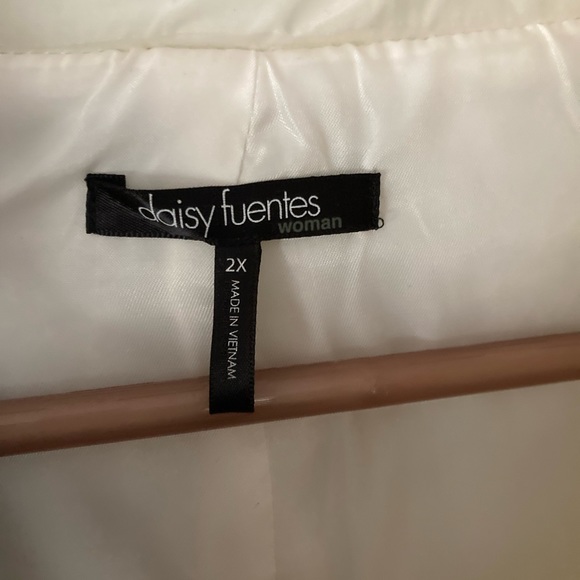 NWOT Daisy Fuentes Puffer Vest - Picture 4 of 6